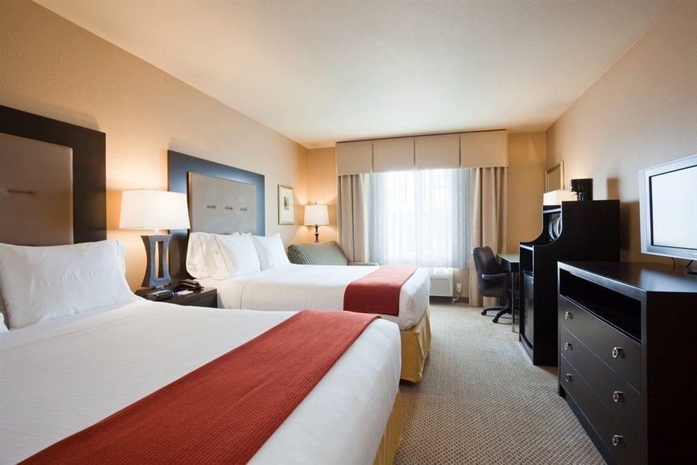 Express & St Louis Airport By Ihg Hotel Woodson Terrace